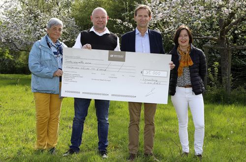 Nature | Biodiversity | Solidarity | Indosuez | Foundation | Luxembourg | Olivier Chatain | Sandra Simon | cheque